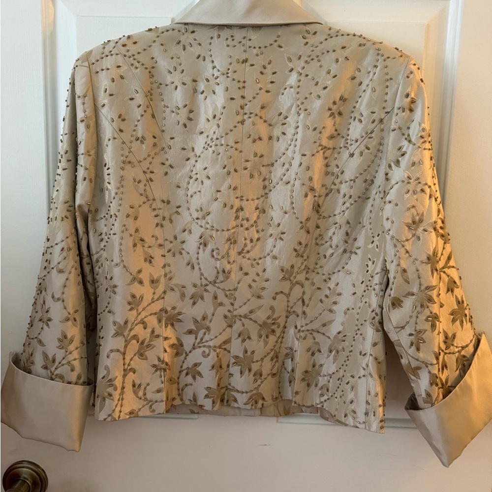 JS Collections 8P Gold Beaded Jacket! Button down , fitted ! High end l… - Picture 6 of 14